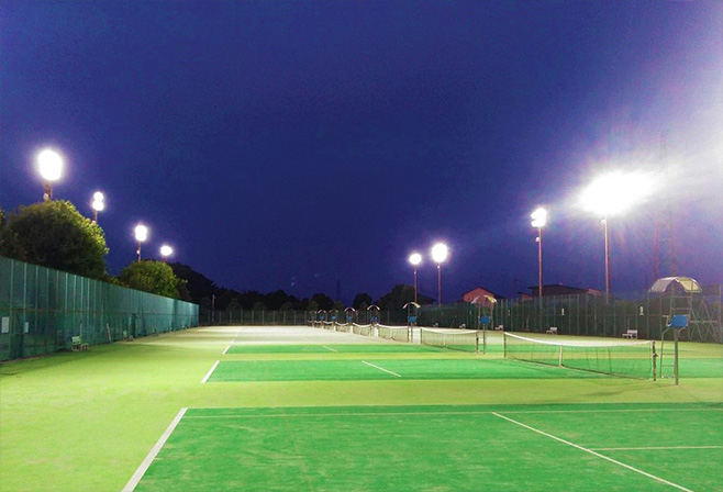 屋板運動場庭球場夜間照明設備改修工事
