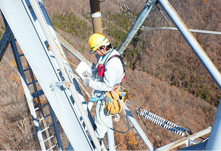 電力事業部 粂川さんの写真①